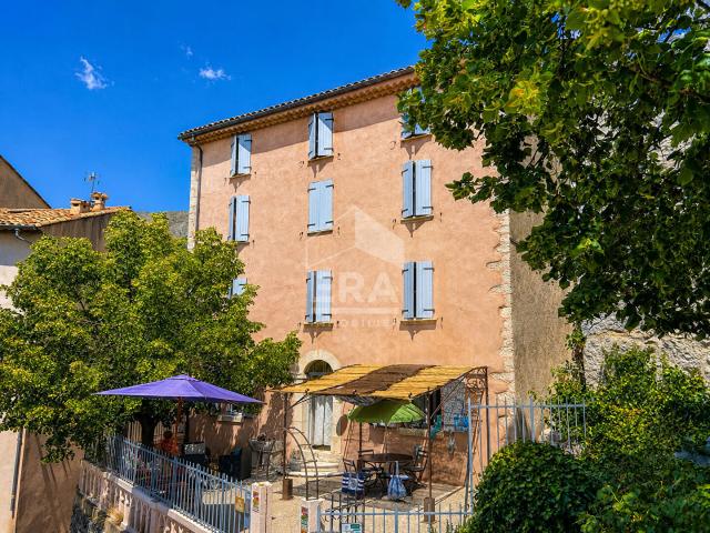 Maison 8 pièces 269 m²