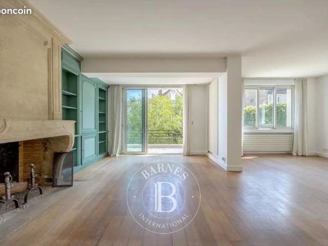 Maison 8 pièces 269 m²