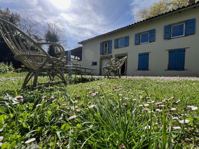 Maison 8 pièces 260 m²