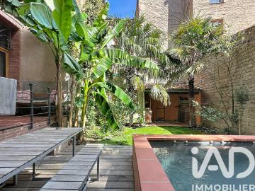 Maison 8 pièces 260 m²