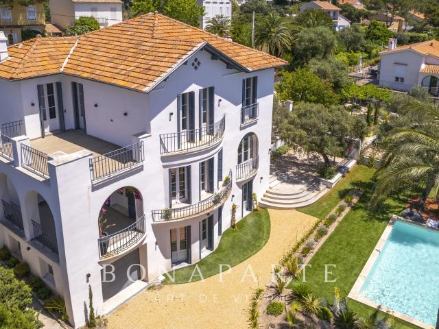Maison 8 pièces 260 m²