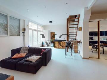 Maison 8 pièces 260 m²