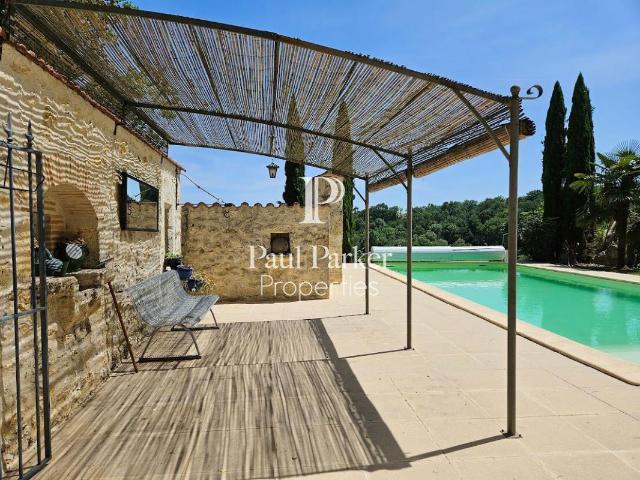 Maison 8 pièces 260 m²