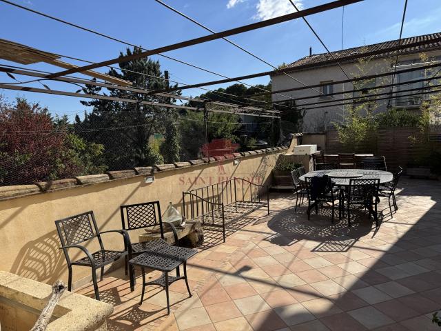 Maison 8 pièces 260 m²