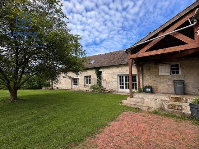 Maison 8 pièces 260 m²
