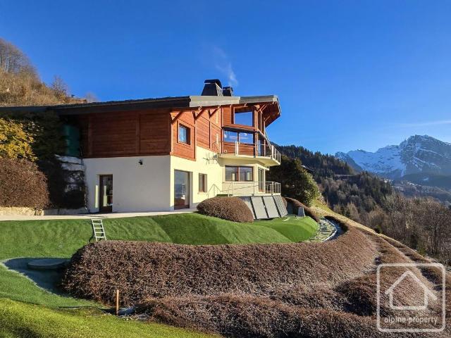 Maison 8 pièces 260 m²