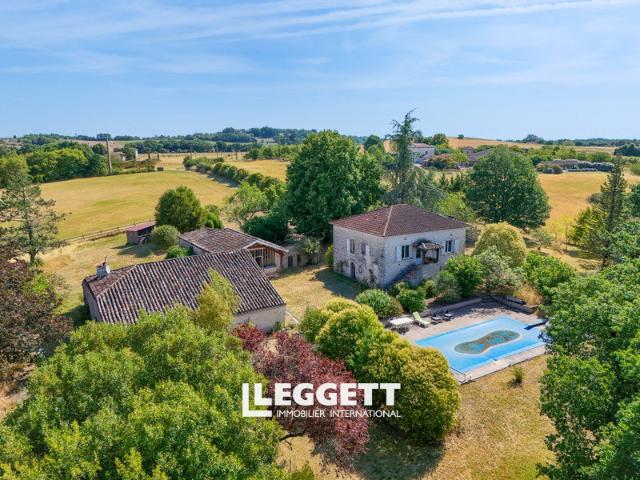 Maison 8 pièces 260 m²