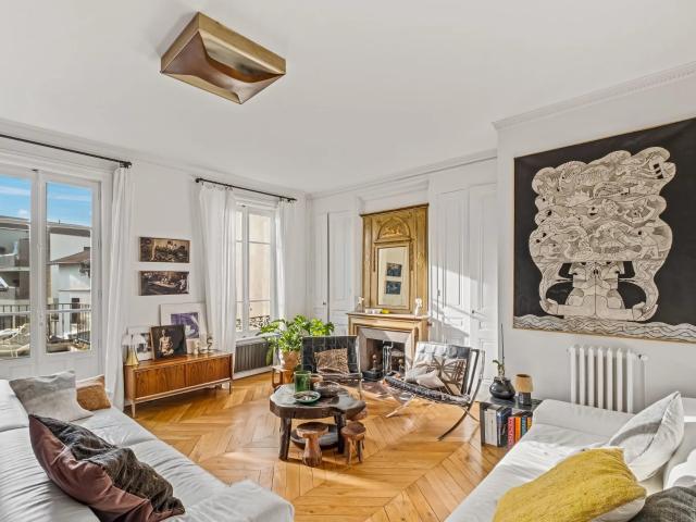 Maison 8 pièces 260 m²
