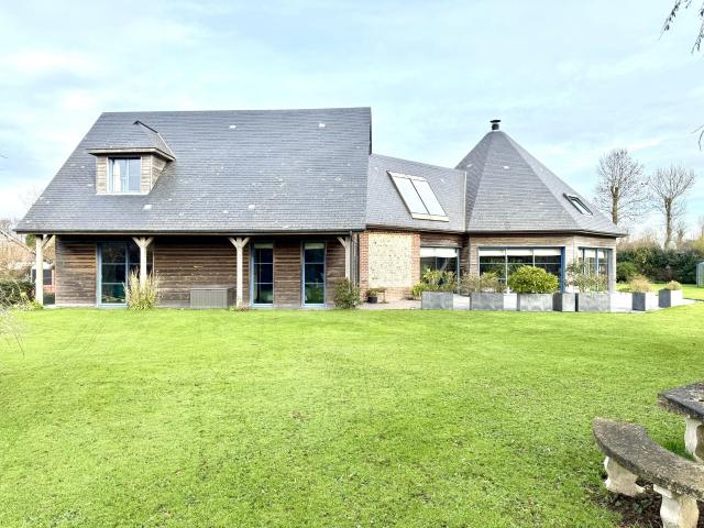 Maison 8 pièces 260 m²