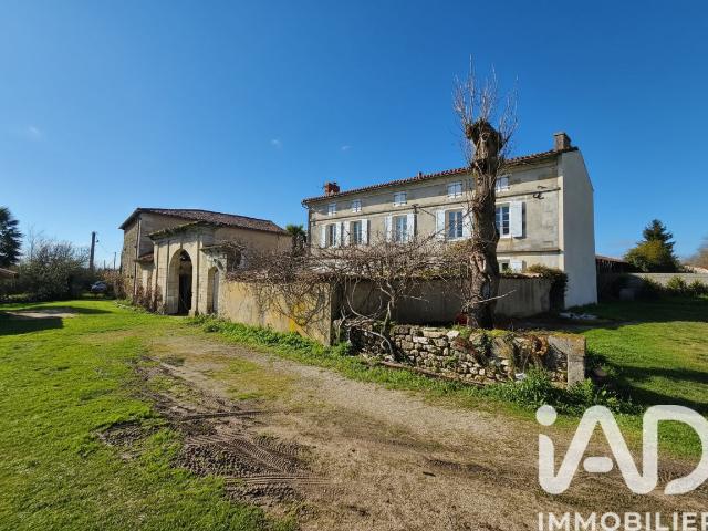 Maison 8 pièces 260 m²