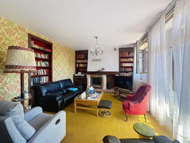 Maison 8 pièces 260 m²