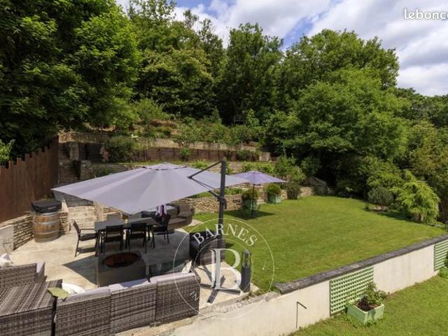 Maison 8 pièces 260 m²