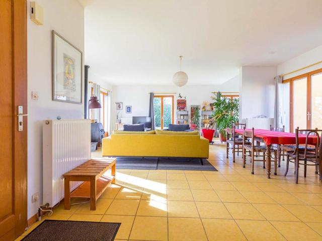 Maison 8 pièces 260 m²