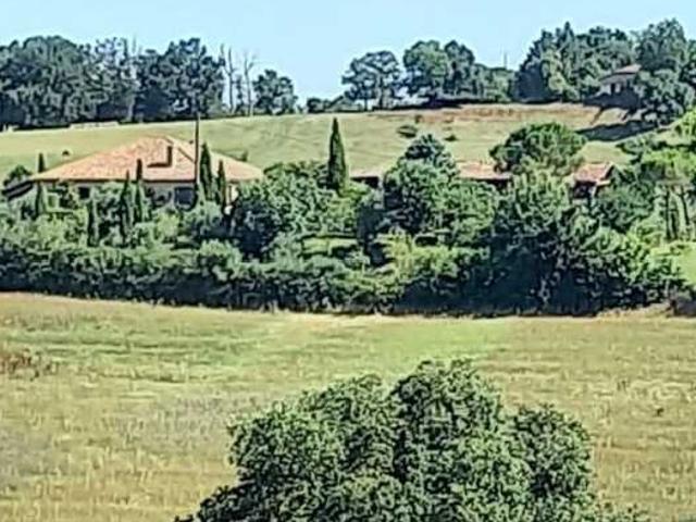 Maison 8 pièces 260 m²