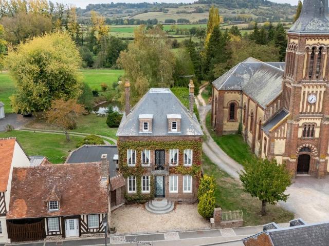 Maison 8 pièces 300 m²