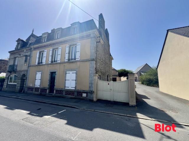 Maison 8 pièces 262 m²