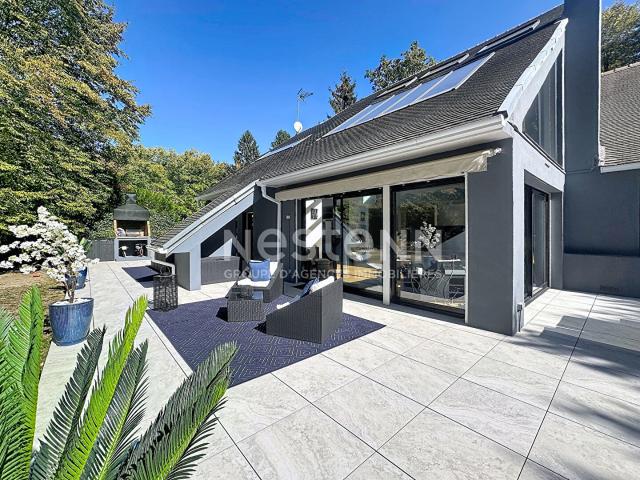 Maison 8 pièces 262 m²