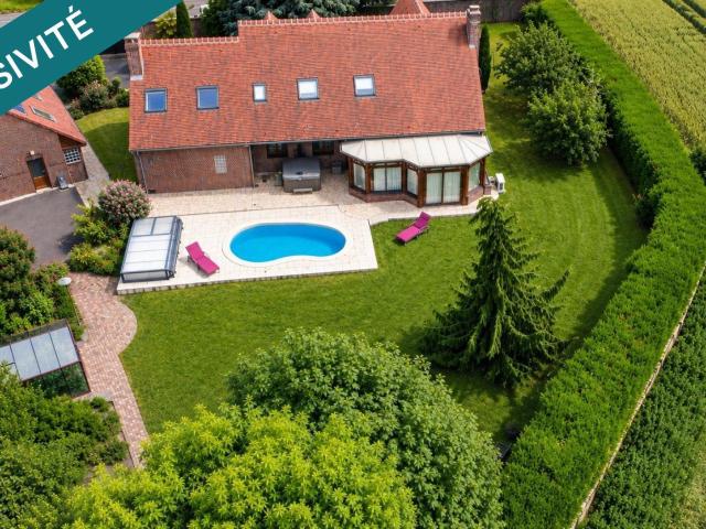 Maison 8 pièces 262 m²