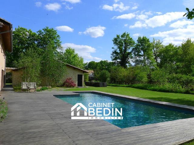 Maison 8 pièces 262 m²