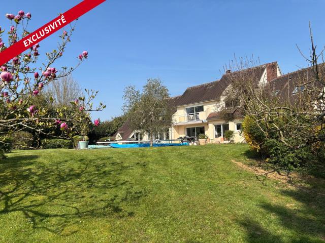 Maison 8 pièces 263 m²