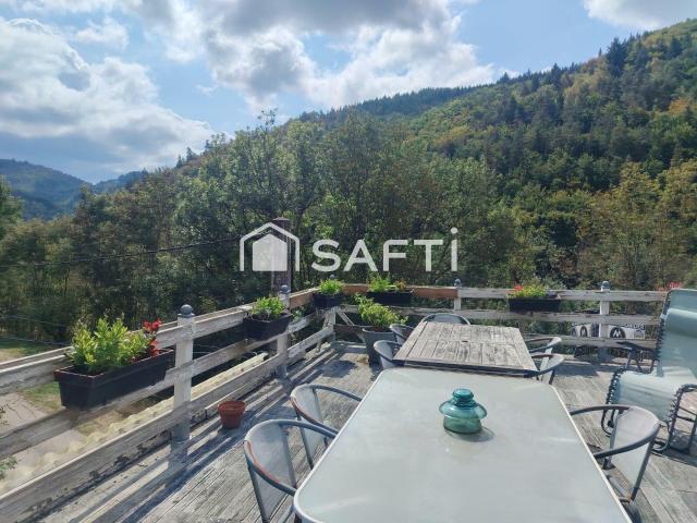 Maison 8 pièces 263 m²