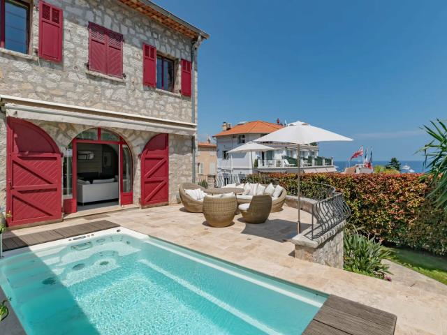 Maison 8 pièces 263 m²