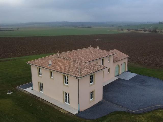 Maison 8 pièces 274 m²