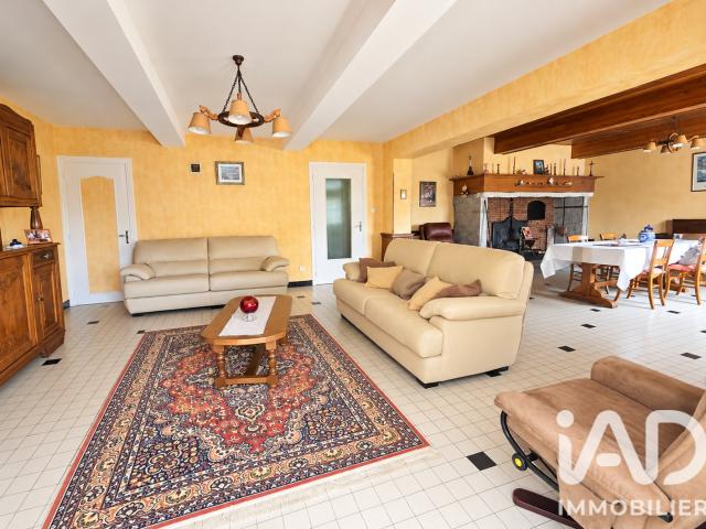 Maison 8 pièces 275 m²