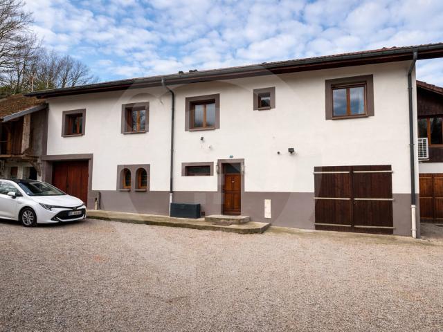 Maison 8 pièces 275 m²