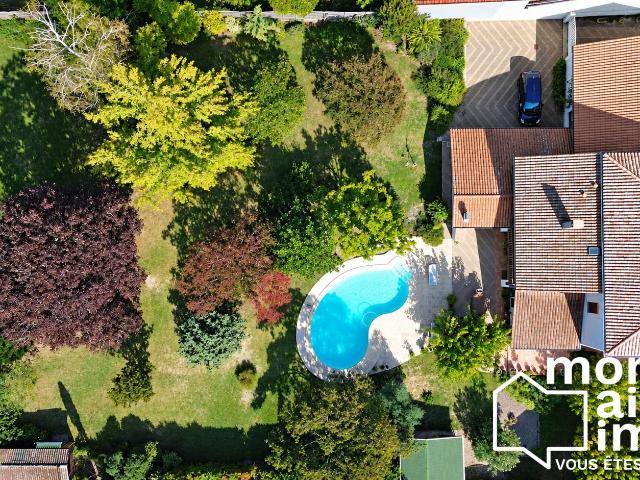 Maison 8 pièces 275 m²