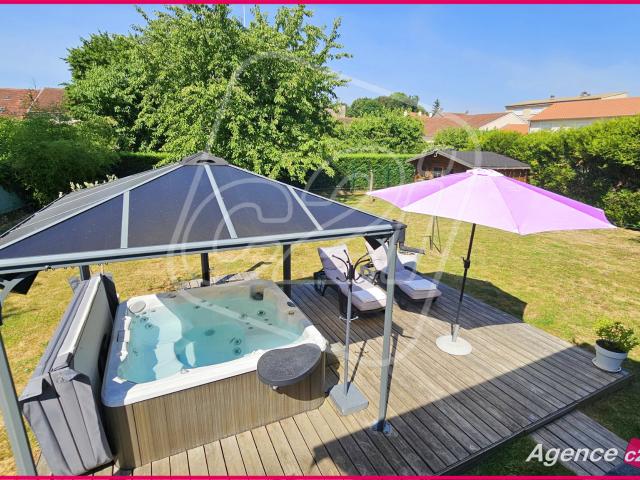 Maison 8 pièces 275 m²