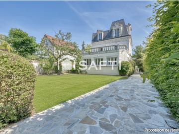 Maison 8 pièces 275 m²