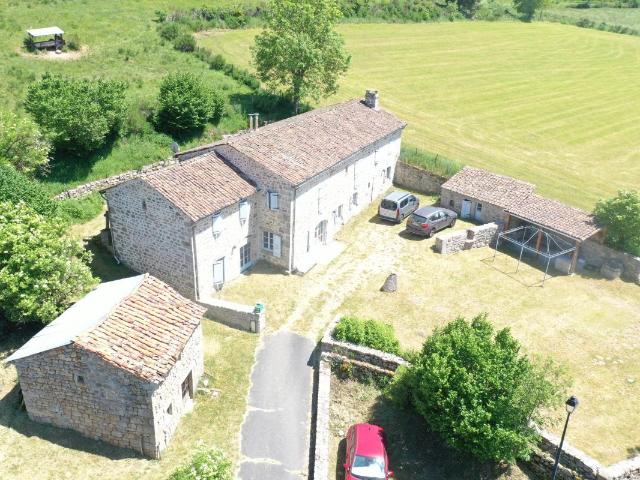 Maison 8 pièces 275 m²