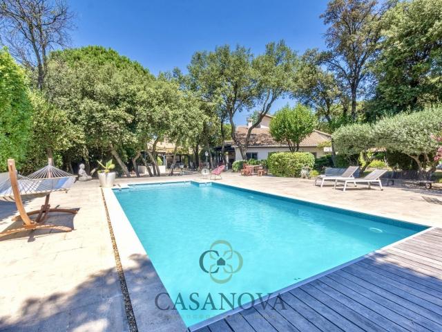 Maison 8 pièces 276 m²