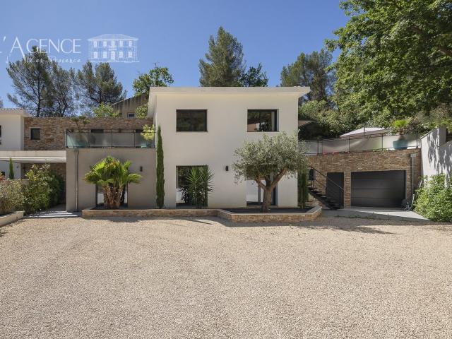 Maison 8 pièces 276 m²