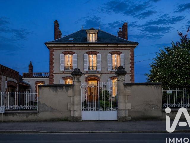 Maison 8 pièces 276 m²