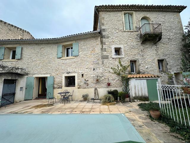 Maison 8 pièces 277 m²