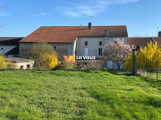 Maison 8 pièces 277 m²