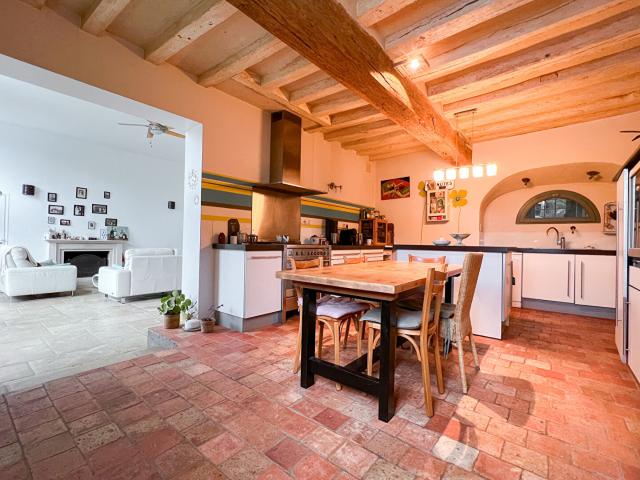 Maison 8 pièces 278 m²