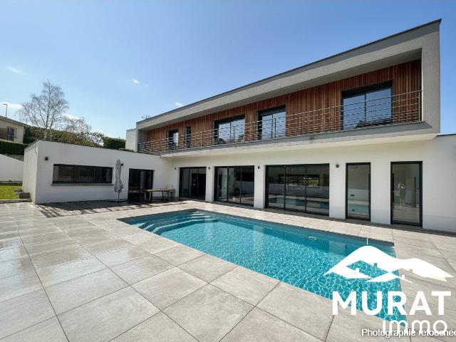 Maison 8 pièces 278 m²