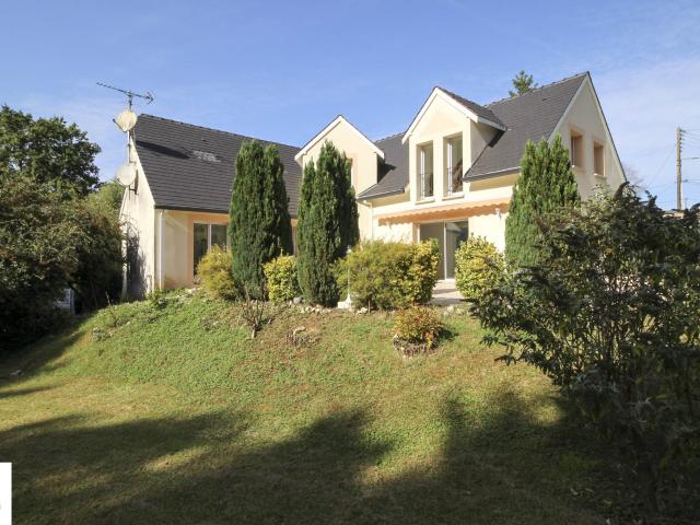 Maison 8 pièces 270 m²