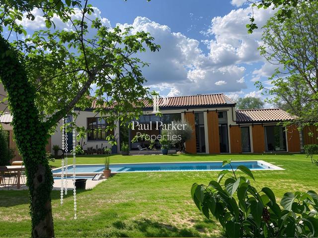 Maison 8 pièces 270 m²