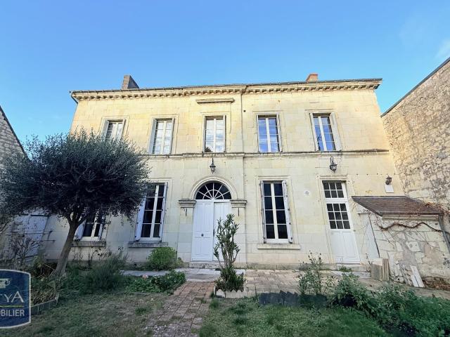 Maison 8 pièces 270 m²