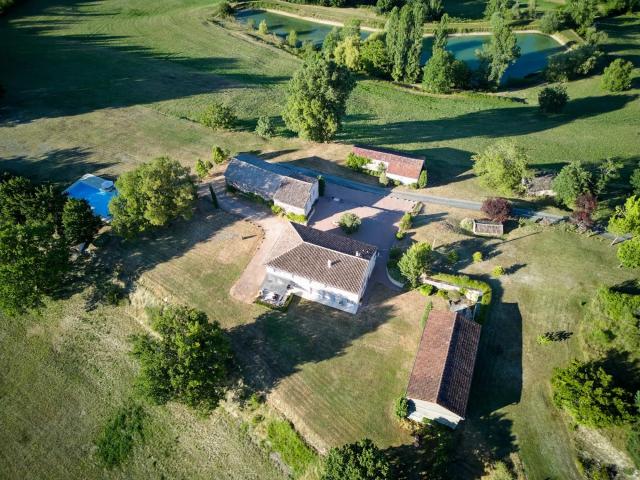 Maison 8 pièces 270 m²