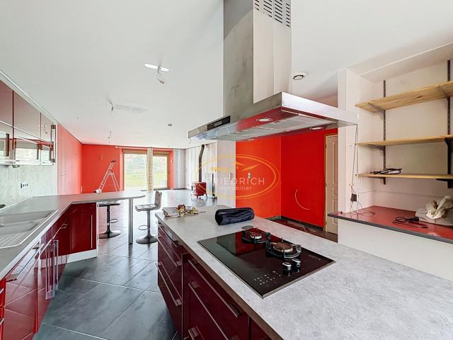 Maison 8 pièces 270 m²