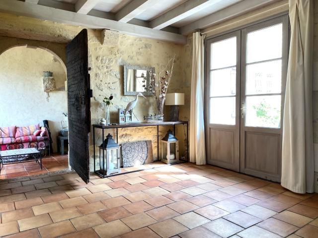 Maison 8 pièces 270 m²