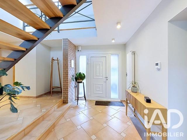 Maison 8 pièces 270 m²