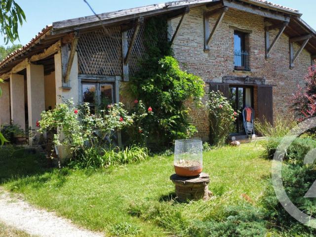 Maison 8 pièces 272 m²