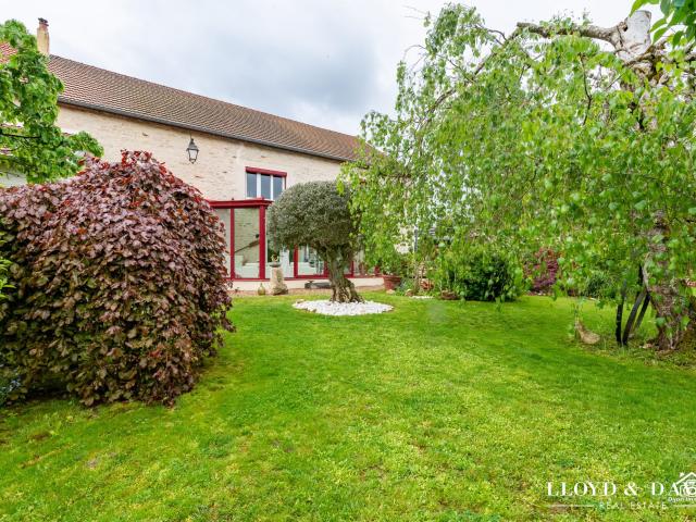 Maison 8 pièces 272 m²