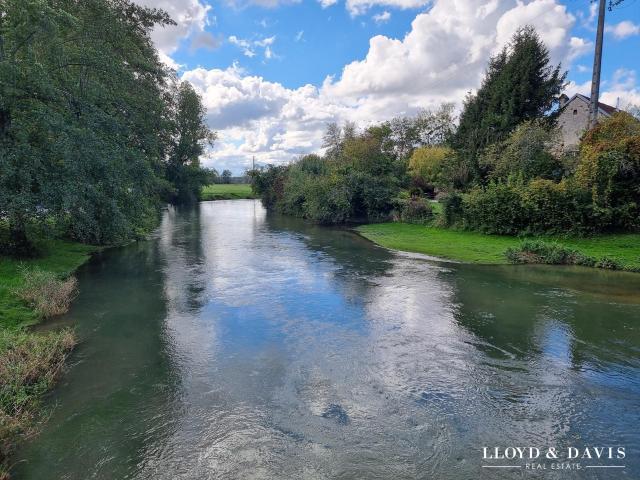Maison 8 pièces 272 m²